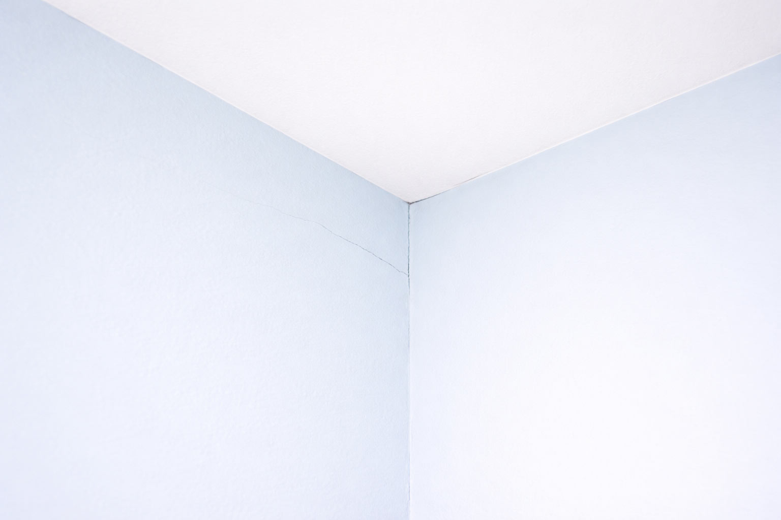 Dlaczego farba pęka